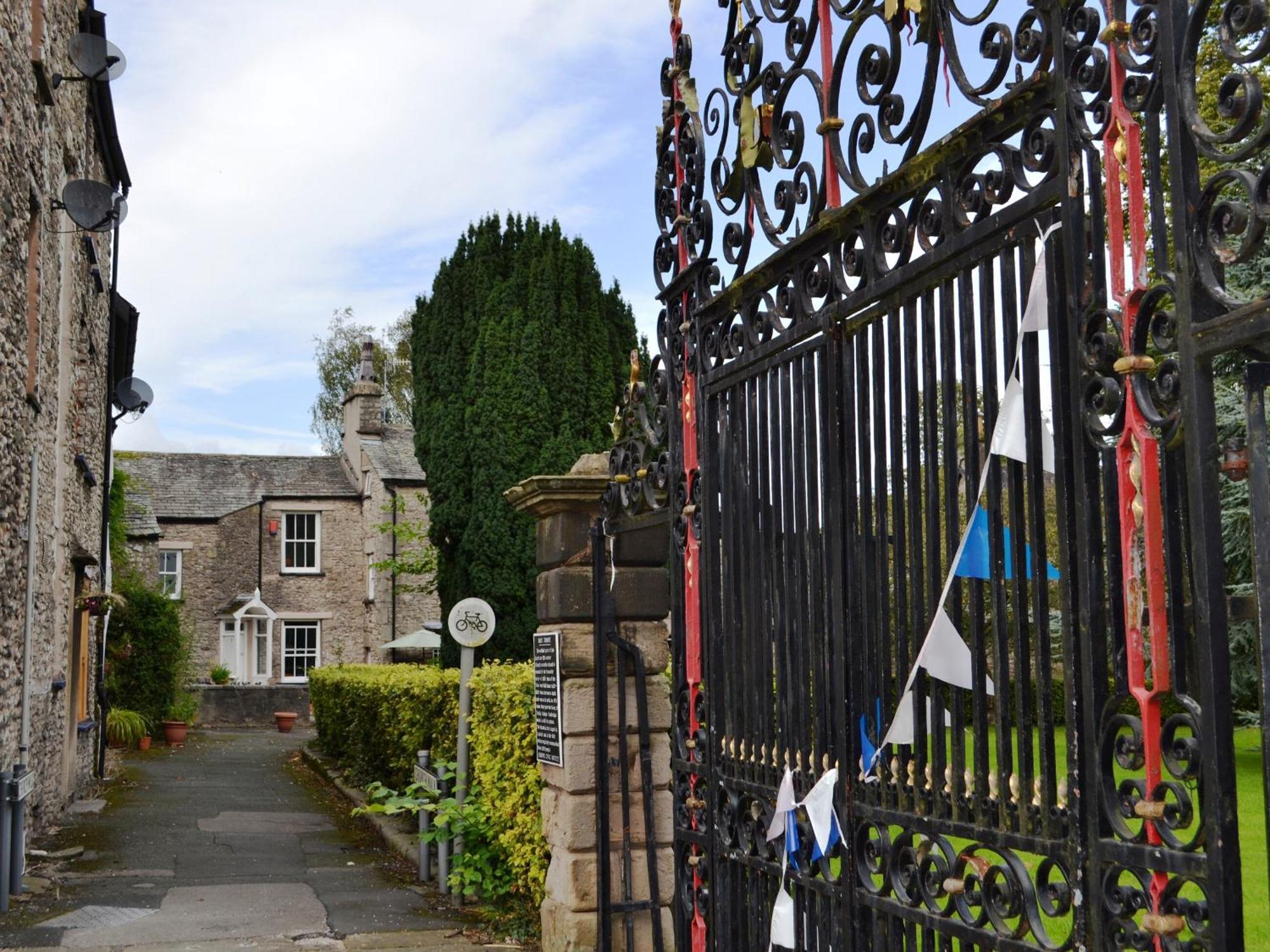 Church Walk Cottage ケンダル エクステリア 写真